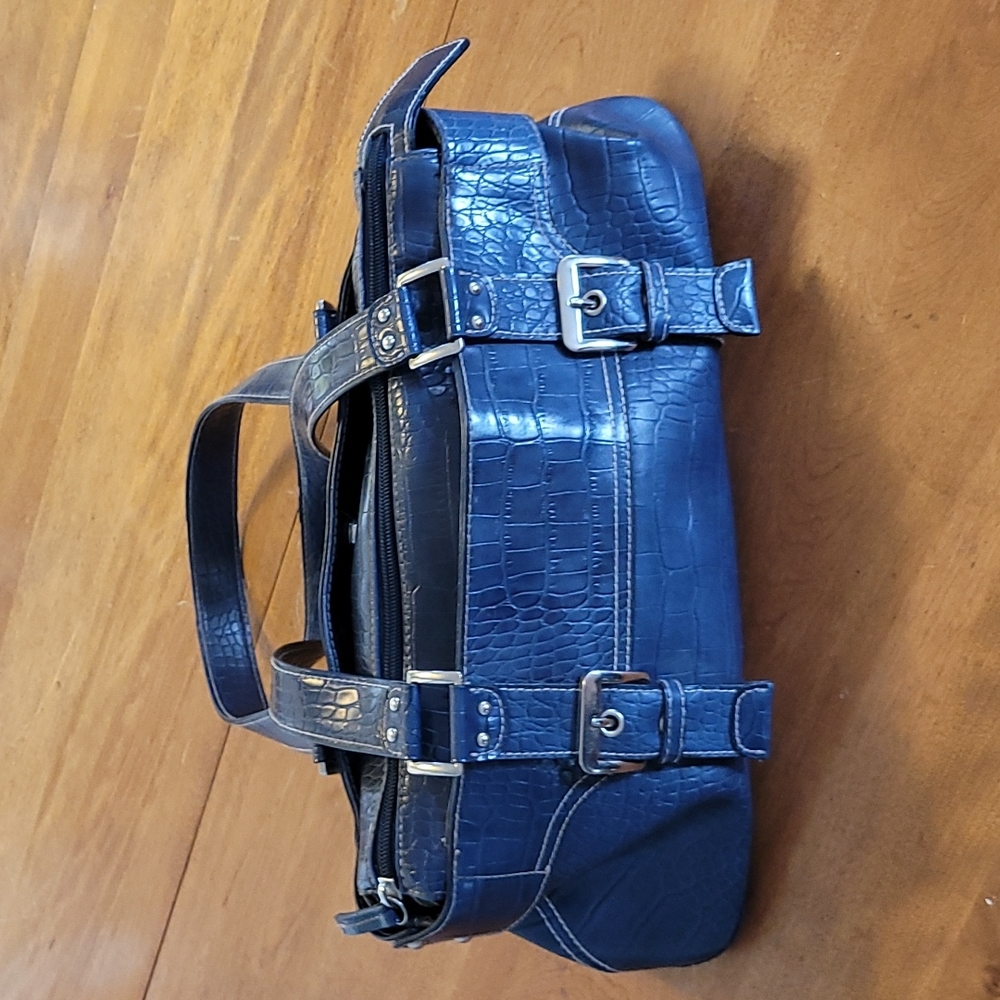 Blue shoulder bag